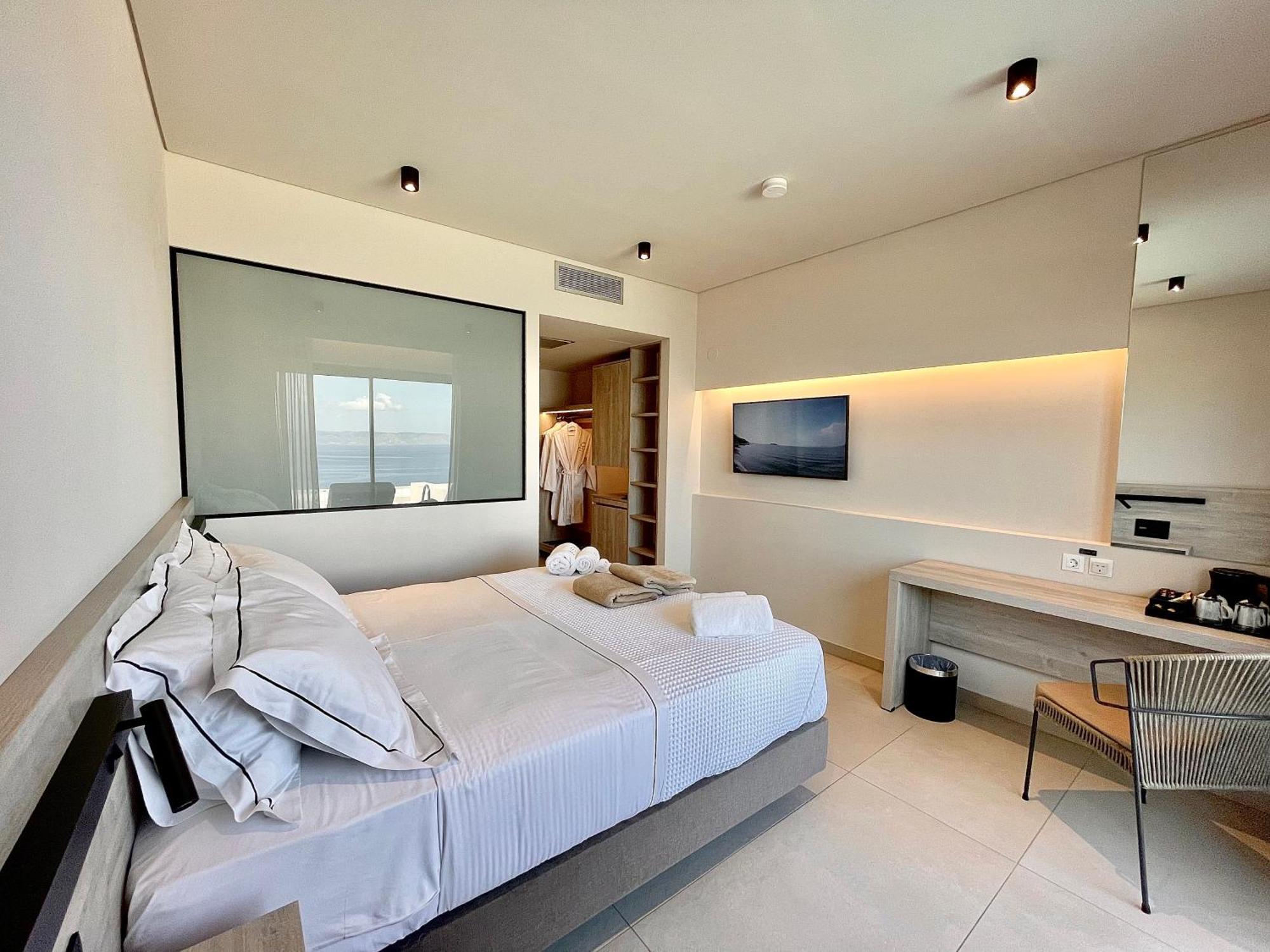 Eleia Seafront Rooms & Villas Pétra Eksteriør bilde