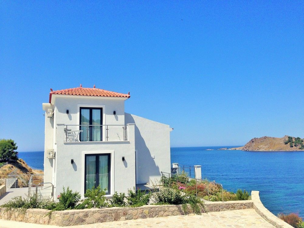 Eleia Seafront Rooms & Villas Pétra Eksteriør bilde