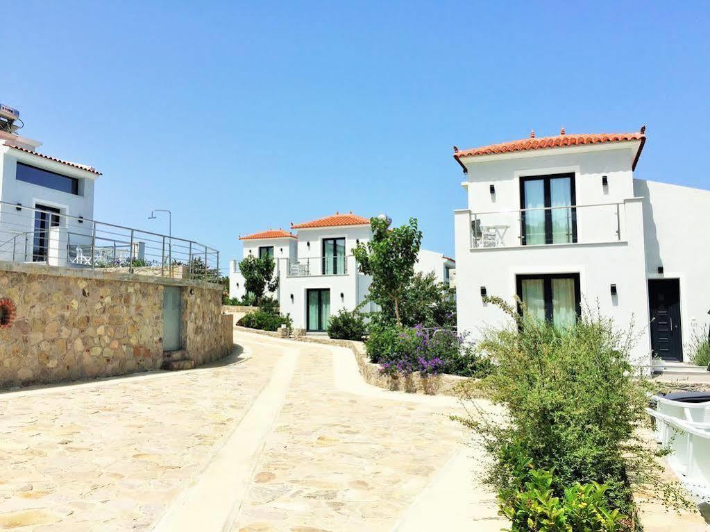 Eleia Seafront Rooms & Villas Pétra Eksteriør bilde