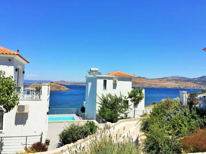Eleia Seafront Rooms & Villas Pétra Eksteriør bilde