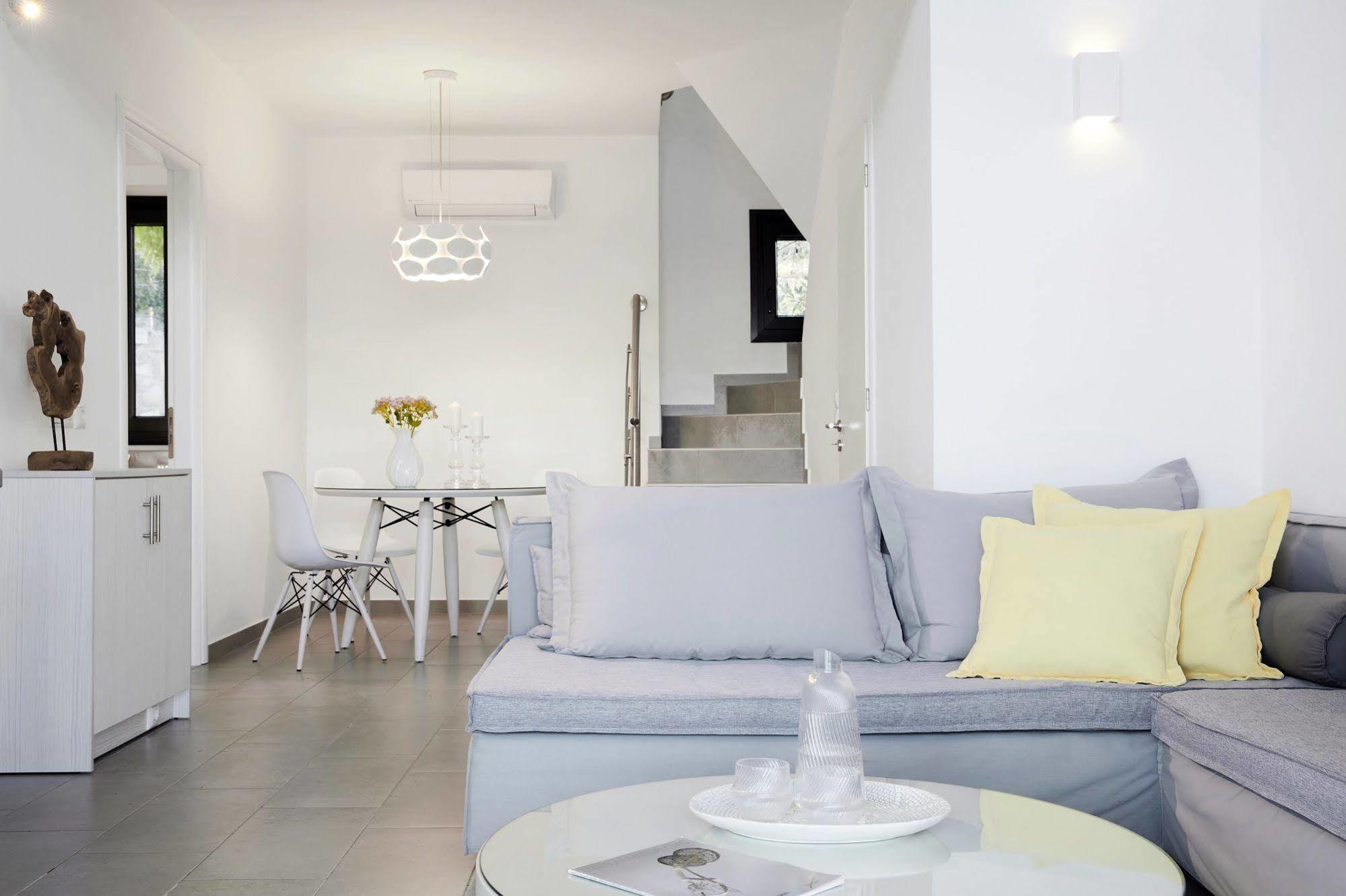 Eleia Seafront Rooms & Villas Pétra Eksteriør bilde