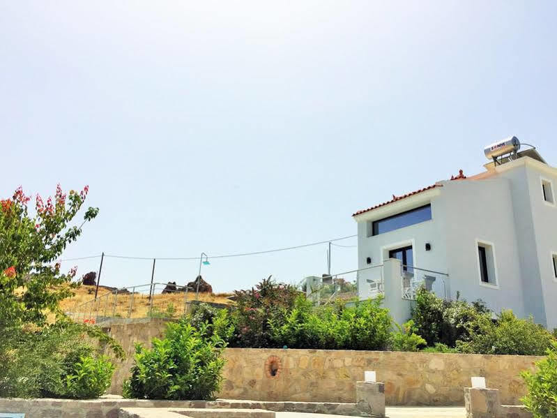 Eleia Seafront Rooms & Villas Pétra Eksteriør bilde